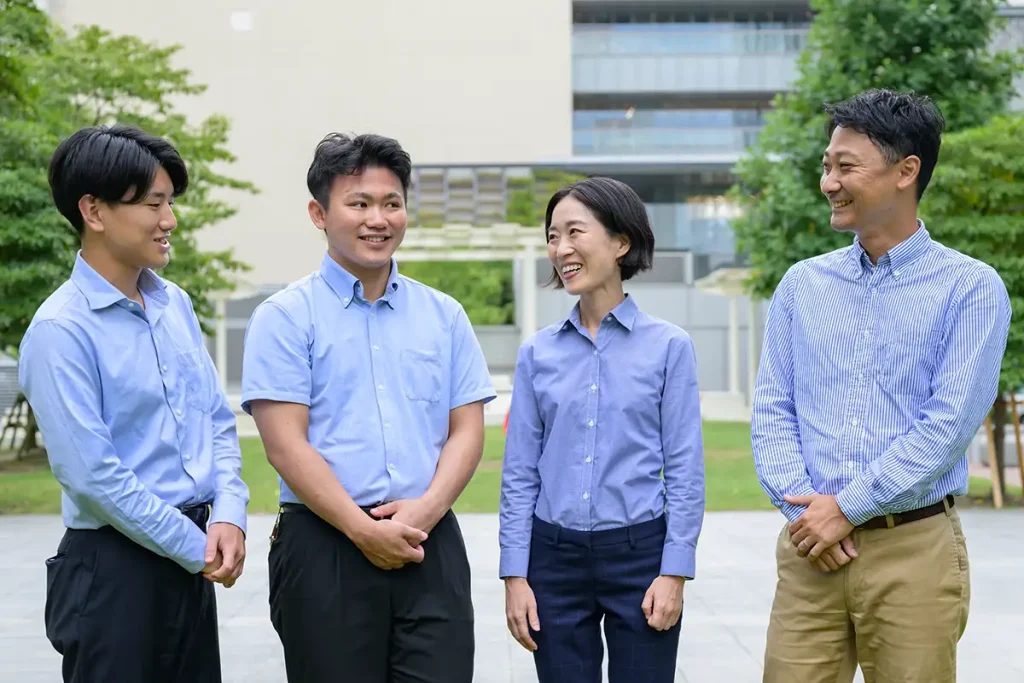 座談会社員画像